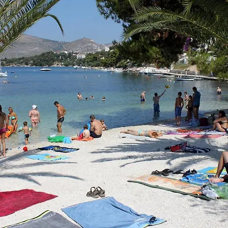 By The Sea - 15011 * 特罗吉尔