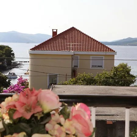 By The Sea - 15011 * Trogir